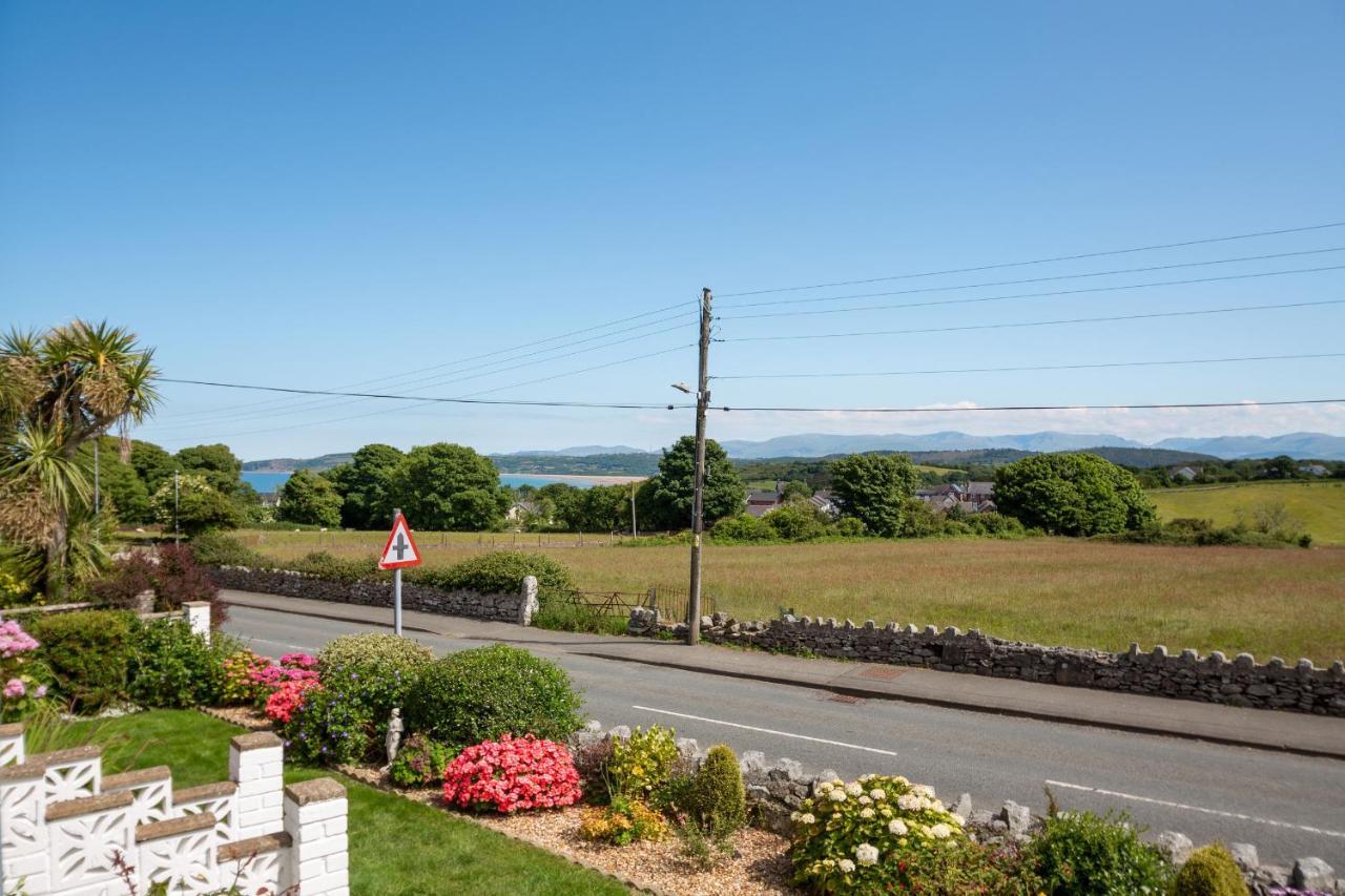 Cororion Cottage Benllech Exteriör bild