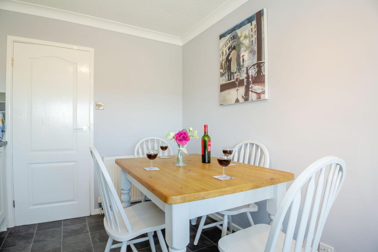 Cororion Cottage Benllech Exteriör bild